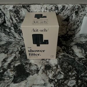 Kitsch Purifying Shower Filter in Black
